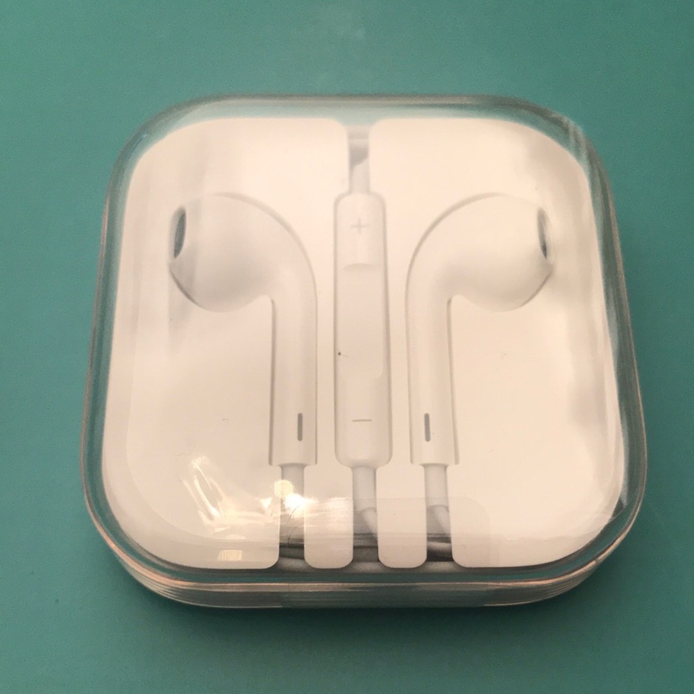 Brand new Apple ear pods